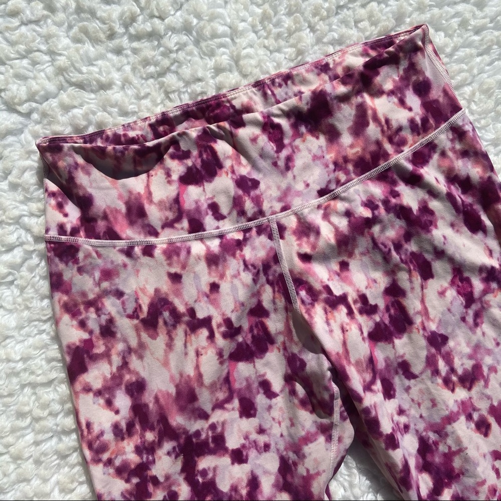 Old Navy Active Pink Tie Dye Capri Leggings